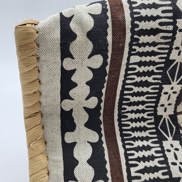 Handmade weaved large straw Fiji beach bag - Picture 10 of 16